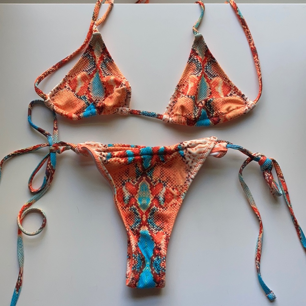 BIKINI